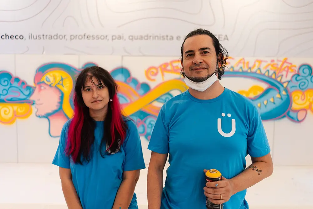 Artista diagnosticado com autismo faz obra em grafite no Shopping Curitiba, em homenagem ao Abril Azul 3 Abril Azul