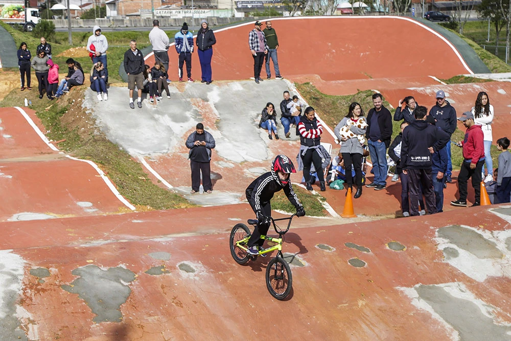 Fim de semana em Curitiba tem encontro de jovens e Copa Curitiba de BMX Racing 2 Copa-Curitiba-de-BMX-Racing