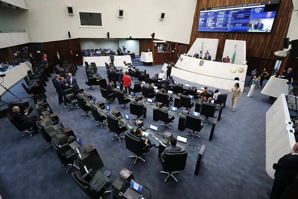 Assembleia Legislativa amplia direito de informação dos consumidores paranaenses sobre a validade dos alimentos 8 validade dos alimentos