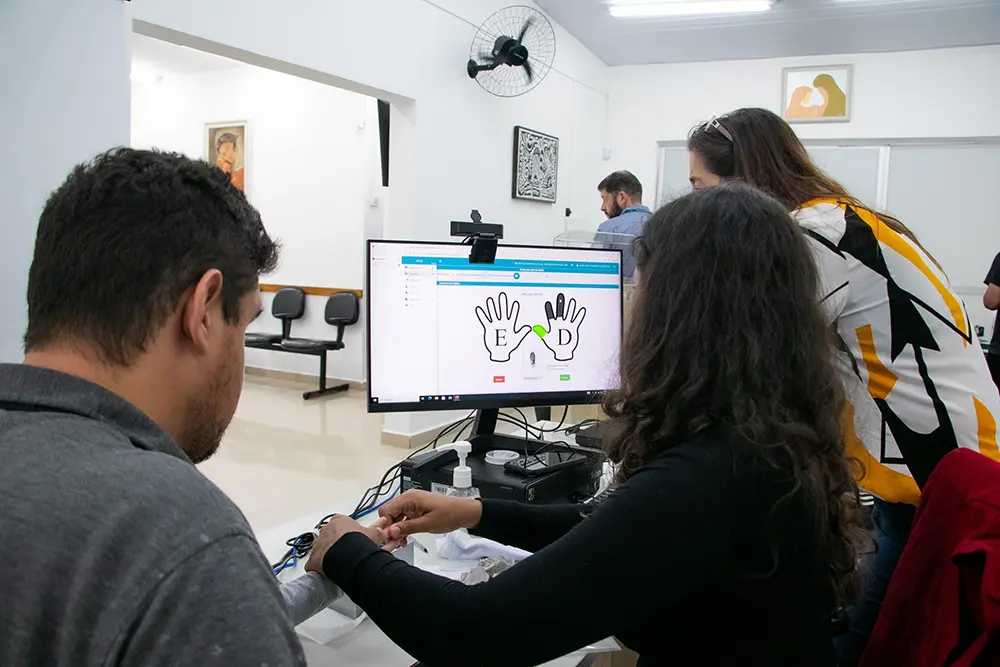 Mais de 66 mil Carteiras de Identificação Nacional já foram emitidas em São José dos Pinhais 3 Carteiras de Identificação Nacional