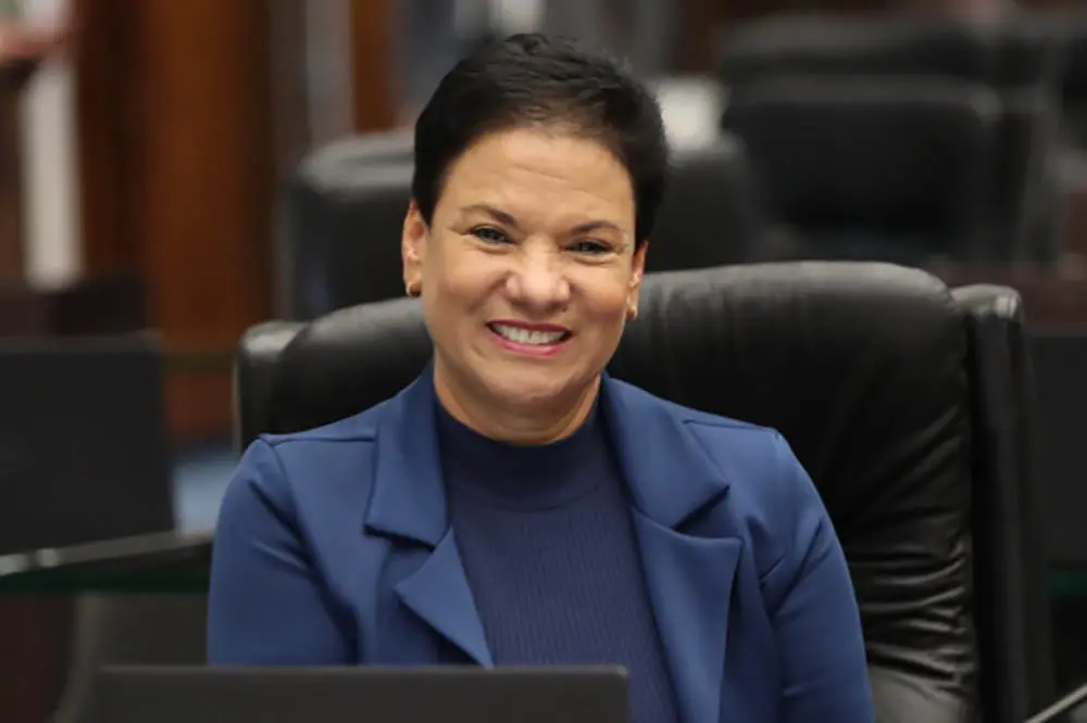 Projeto de lei determina que tenha atendente para auxiliar no autoatendimento do estacionamento 2 marli paulino