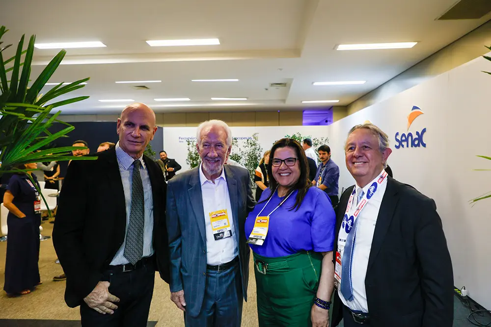 Darci Piana participa da abertura de uma das maiores feiras de autopeças da América Latina 2 feiras de autopeças