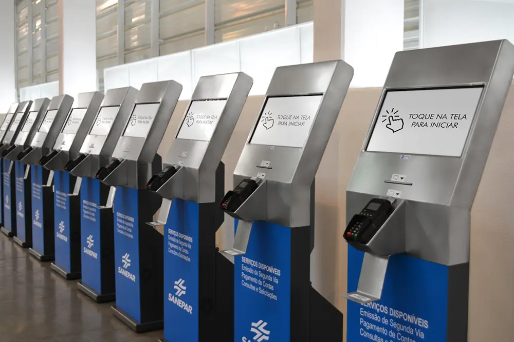 Sanepar digitaliza 3 milhões de serviços com terminais de autoatendimento 6 terminais de autoatendimento