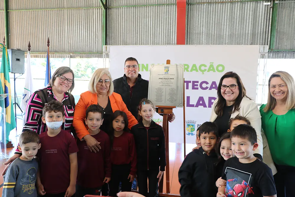 Biblioteca José Paulo Paes é inaugurada na Escola Municipal Clementina Cruz 1 Biblioteca José Paulo Paes