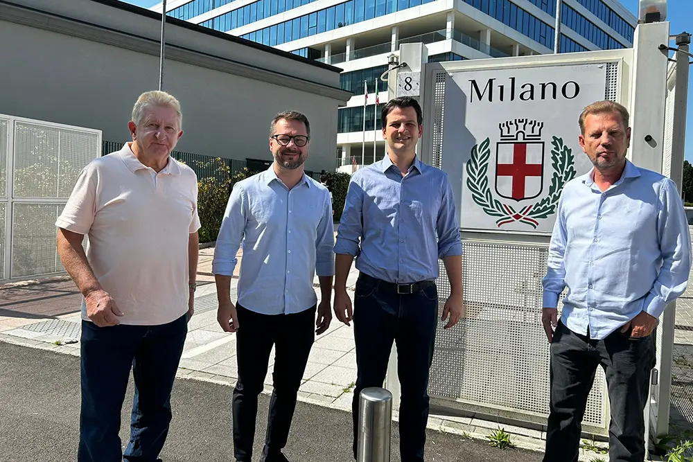 Vice-prefeito de Curitiba, Eduardo Pimentel debate sistema de Regeneração Urbana em Milão, na Itália 5 pimentel em milao