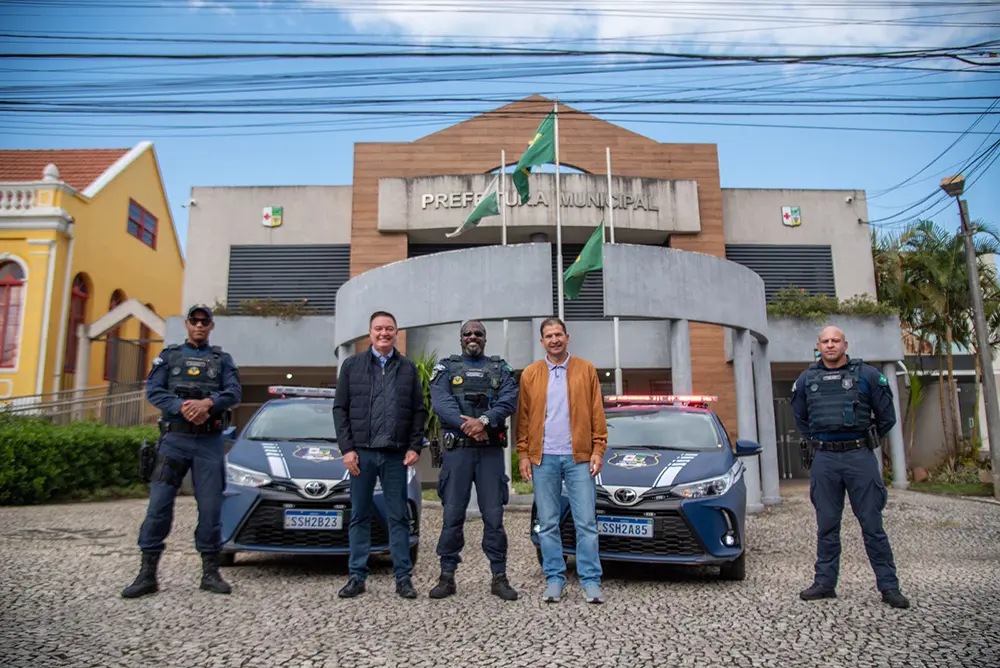 Prefeito Helder Lazarotto entrega duas viaturas do Governo Federal à Guarda Municipal de Colombo 5 Guarda Municipal de Colombo