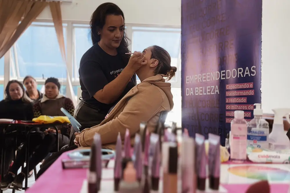Projeto Empreendedoras da Beleza oferta cursos de maquiagem na RMC; inscrições estão abertas 3 Empreendedoras da Beleza