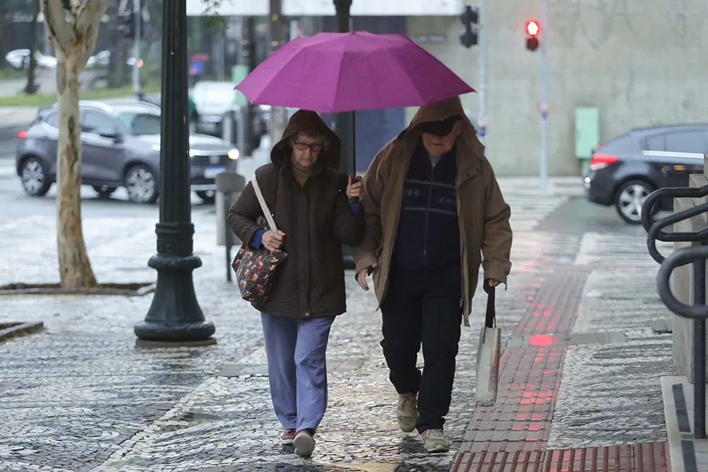 Frio vai até a próxima semana; geada, neve ou chuva congelada estão descartadas no Paraná 1 Frio