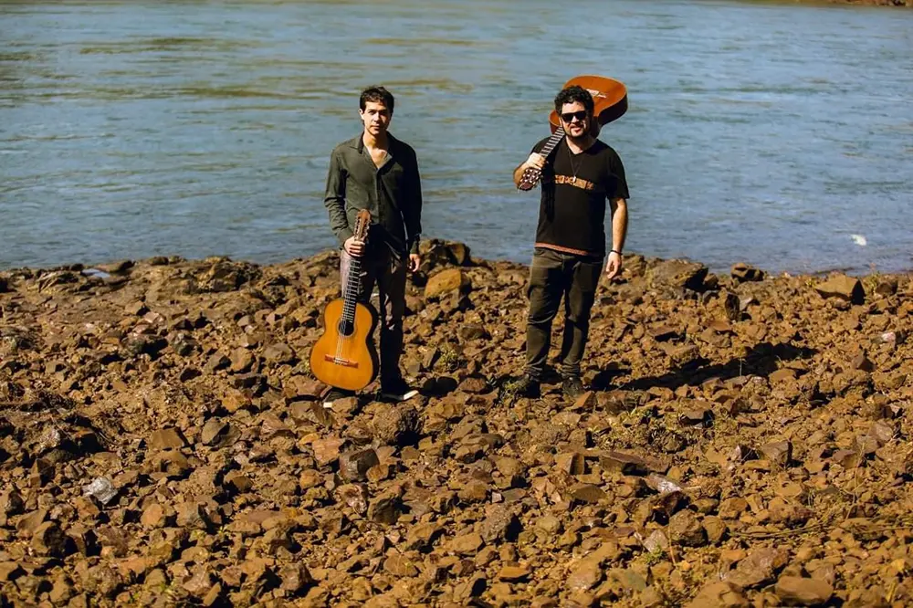 Sesc da Esquina recebe show com duo "Che Valle" 7 Che Valle