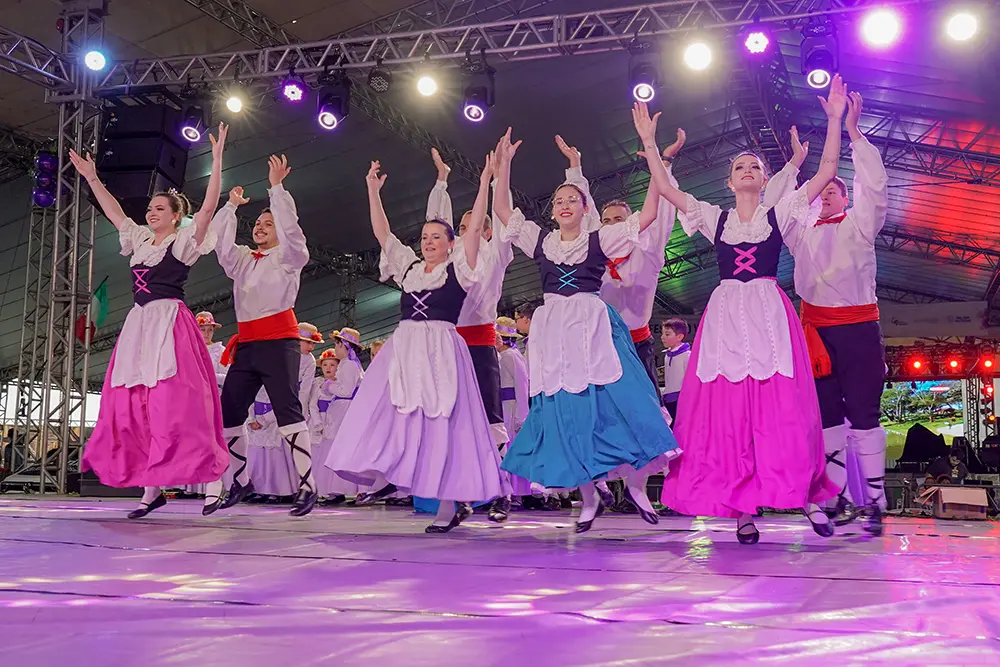 17ª Festa do Vinho e Mostra Folclórica de São José dos Pinhais terá atrações nacionais gratuitas neste fim de semana 8 Festa do Vinho