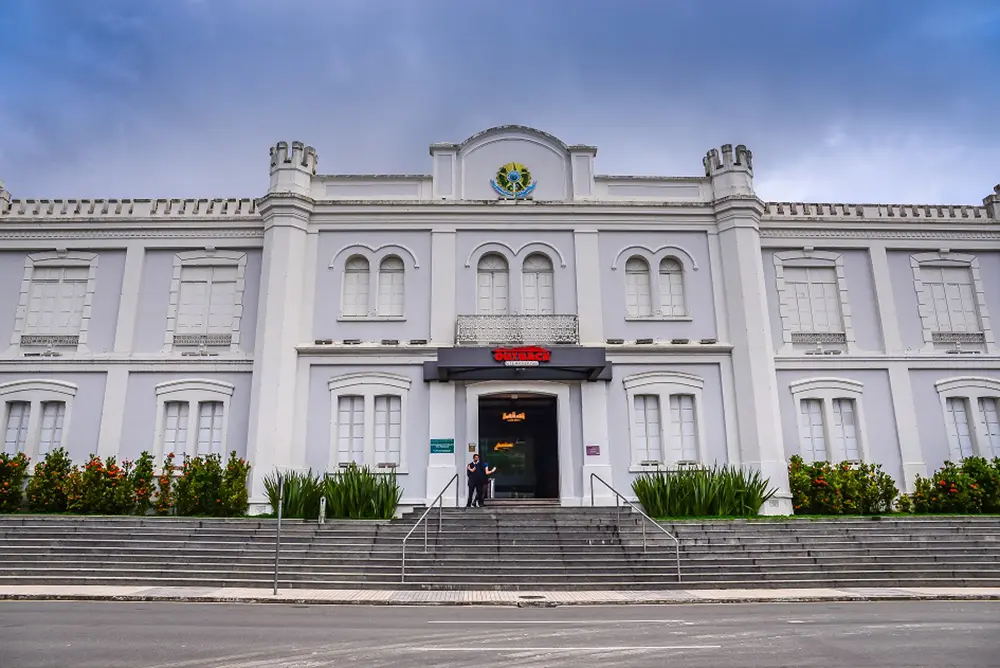 Shopping Curitiba completa 28 anos e presenteia clientes com jantar no Outback 4 Shopping Curitiba