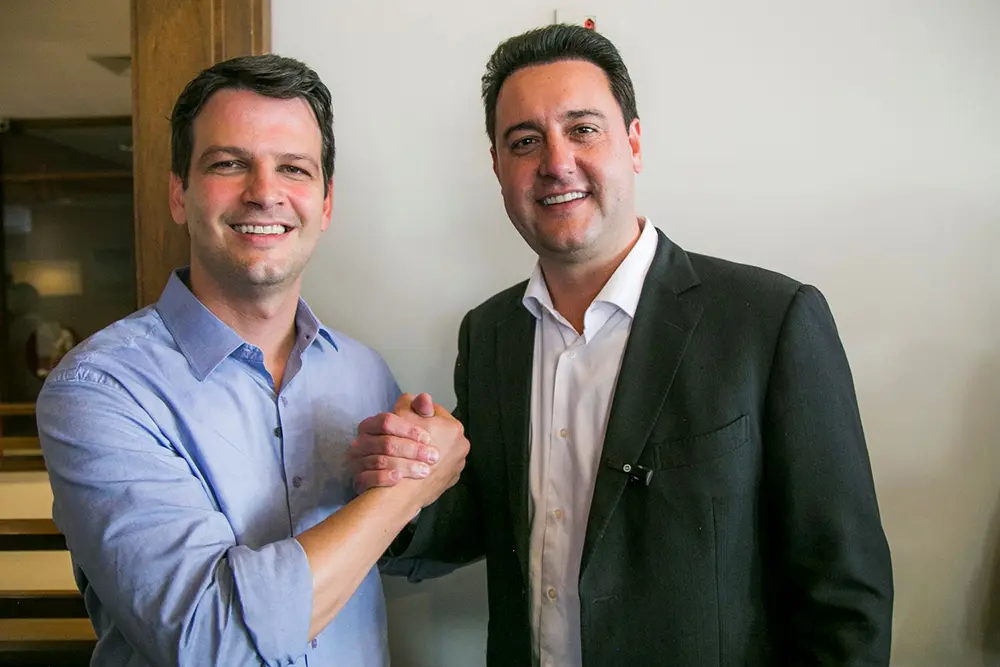 “Eduardo Pimentel está preparado e é a garantia da paz política que fará Curitiba avançar”, diz Ratinho Júnior 2 Eduardo Pimentel recebe apoio do governador Ratinho Junior