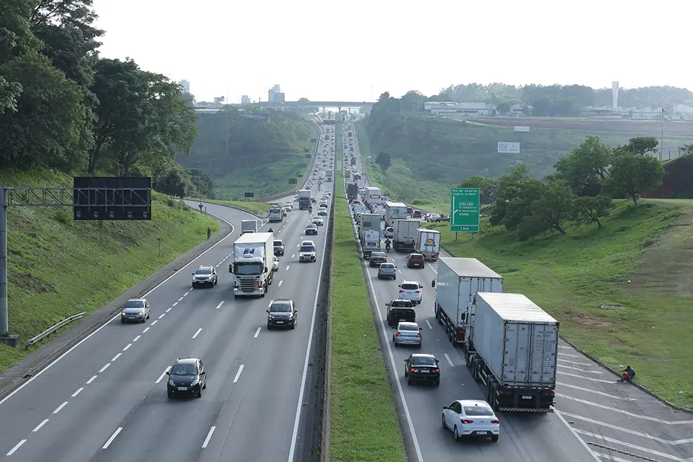 Brasil tem em média 40 roubos de cargas por dia 3 roubos de cargas