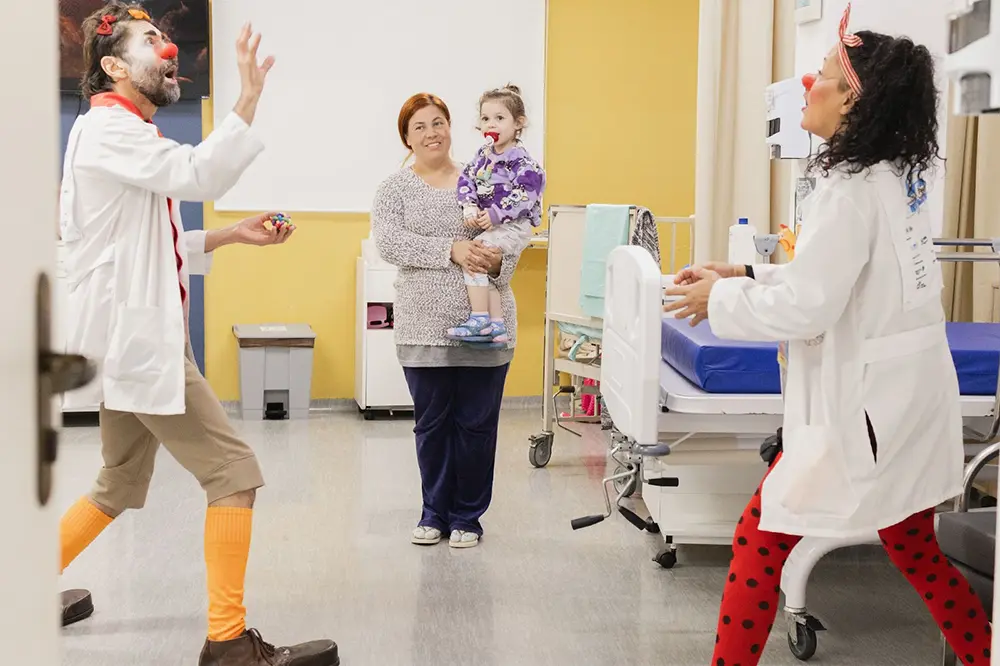 Projeto Nariz Itinerante leva palhaçaria a UPAs, CAPS e hospitais públicos de Curitiba e região metropolitana 2 Projeto Nariz Itinerante