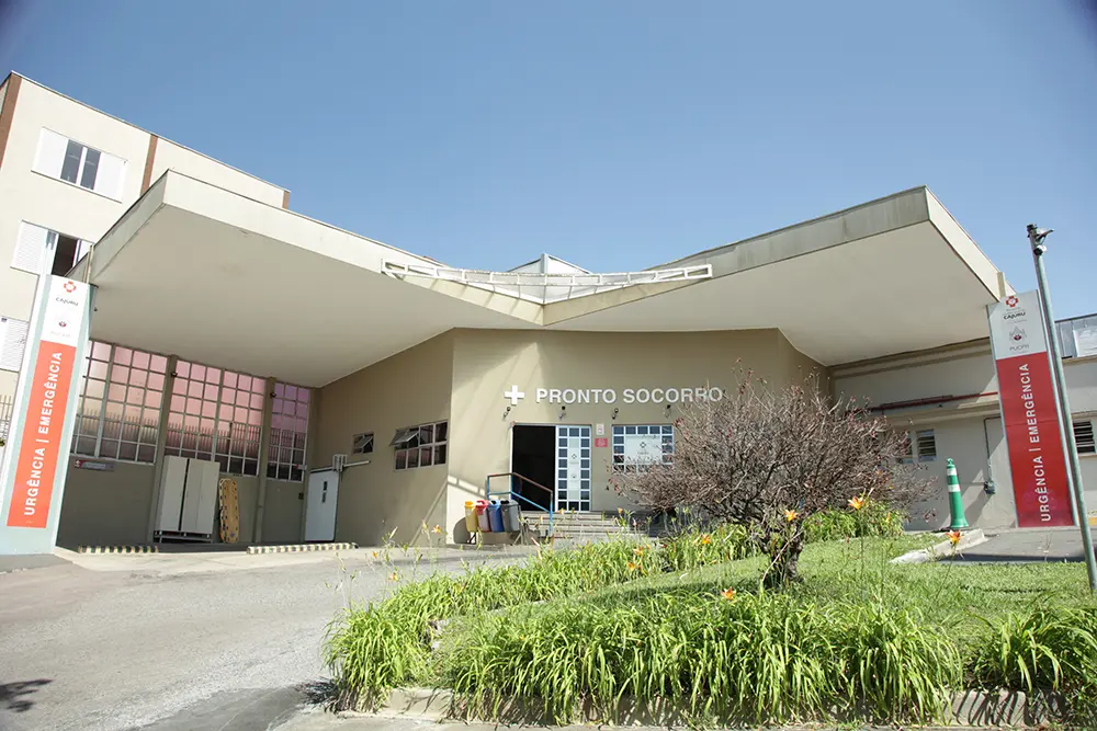 Hospital 100% SUS de Curitiba arrecada fraldas geriátricas e itens de higiene 6 fraldas geriátricas