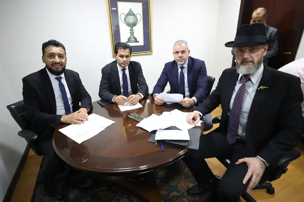 Projeto que cria quadro de oficiais especialistas na Polícia Militar e Corpo de Bombeiros recebe substitutivo-geral 4 quadro de oficiais especialistas