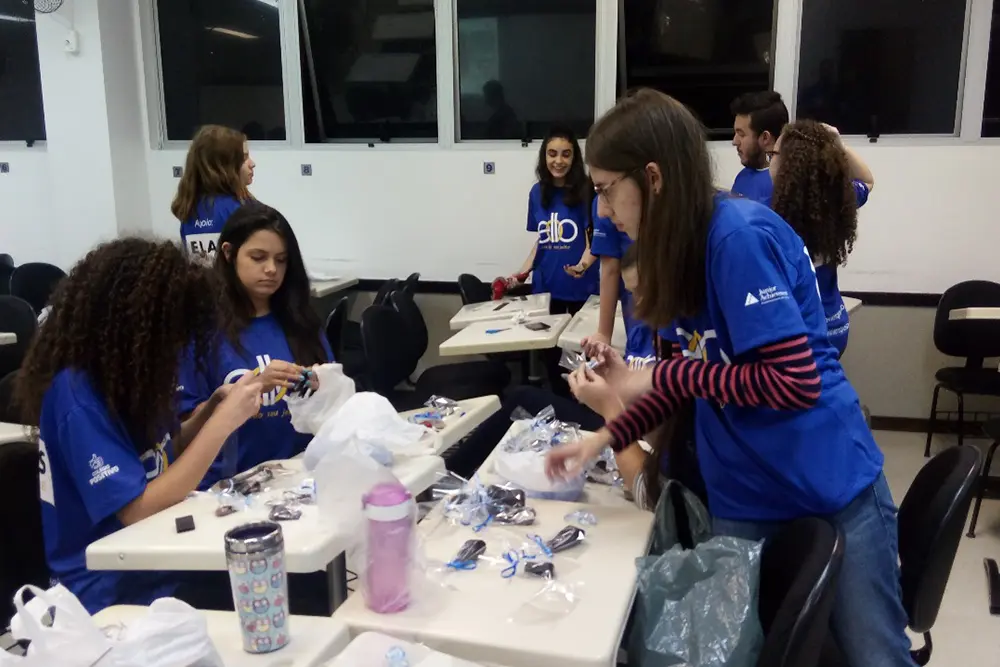 Mercado Municipal é palco da 22ª Feira das Miniempresas e celebra o talento jovem 4 feira de jovens empreendedores