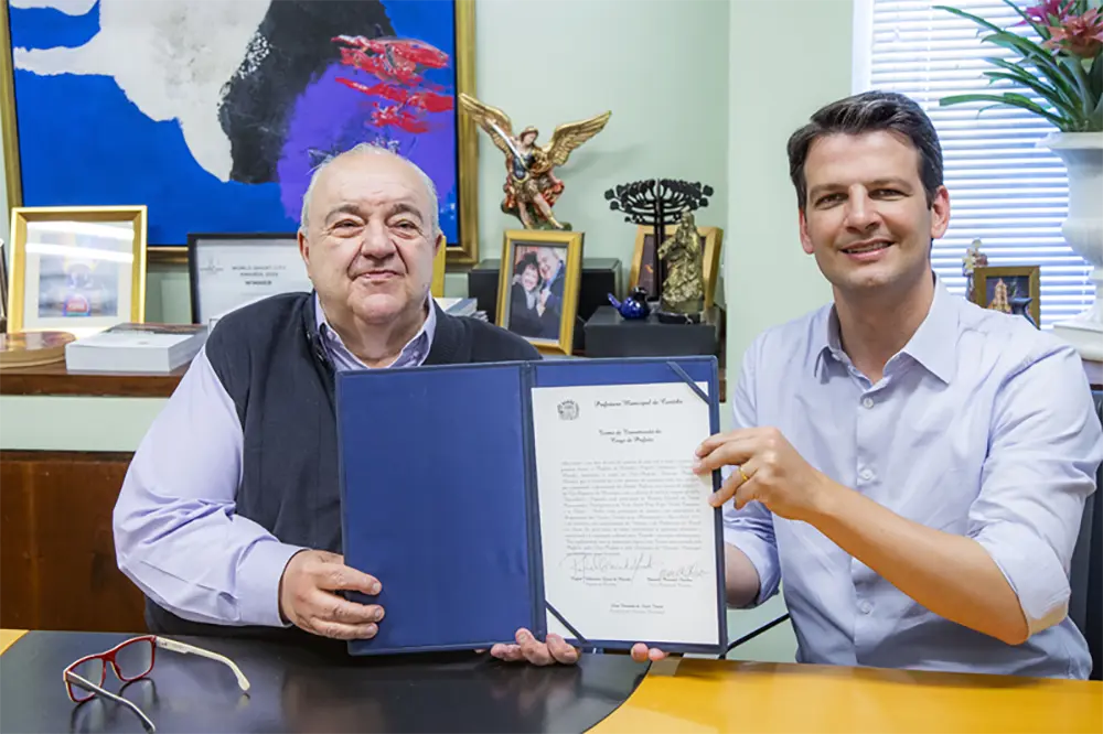 Eduardo Pimentel assume interinamente a Prefeitura de Curitiba durante viagem de Greca a Barcelona e Roma 1 Eduardo Pimentel e greca