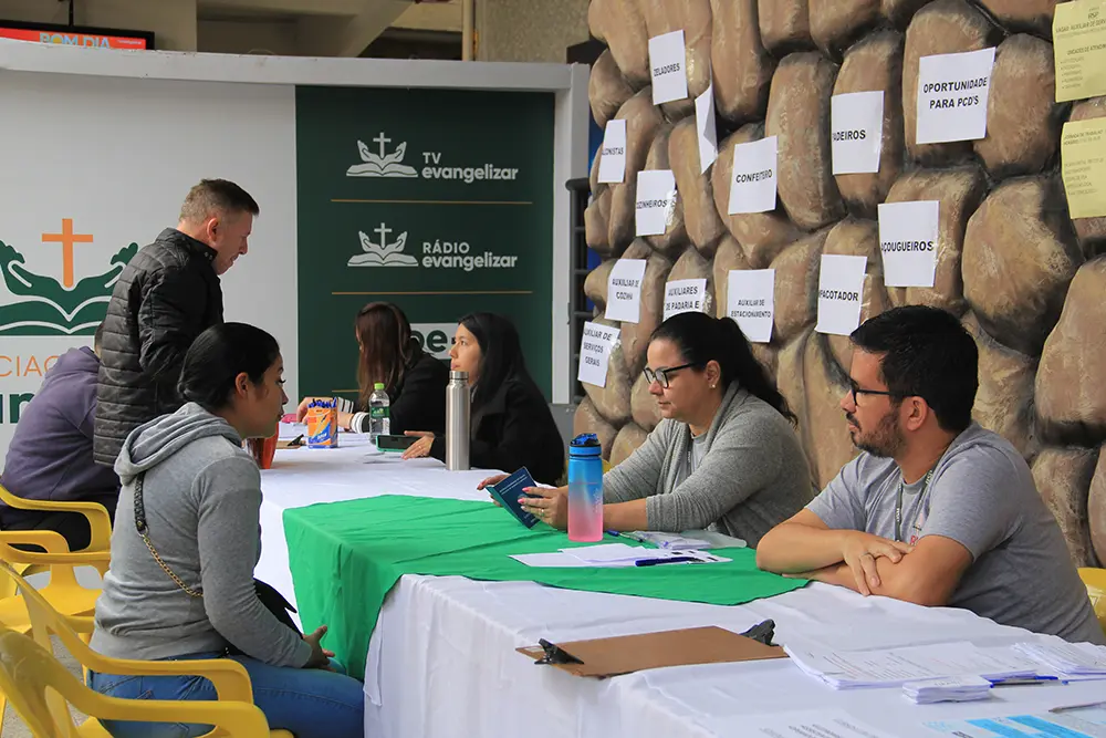 Feirão de empregos da Evangelizar e parceiros oferta 635 vagas 2 Feirão de empregos