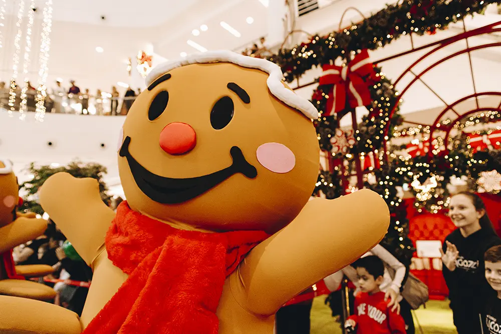 Com tema "A Fábrica de Biscoitos", Natal do Palladium Curitiba oferece experiência doce para toda família e atividades interativas para crianças 2 A Fábrica de Biscoitos