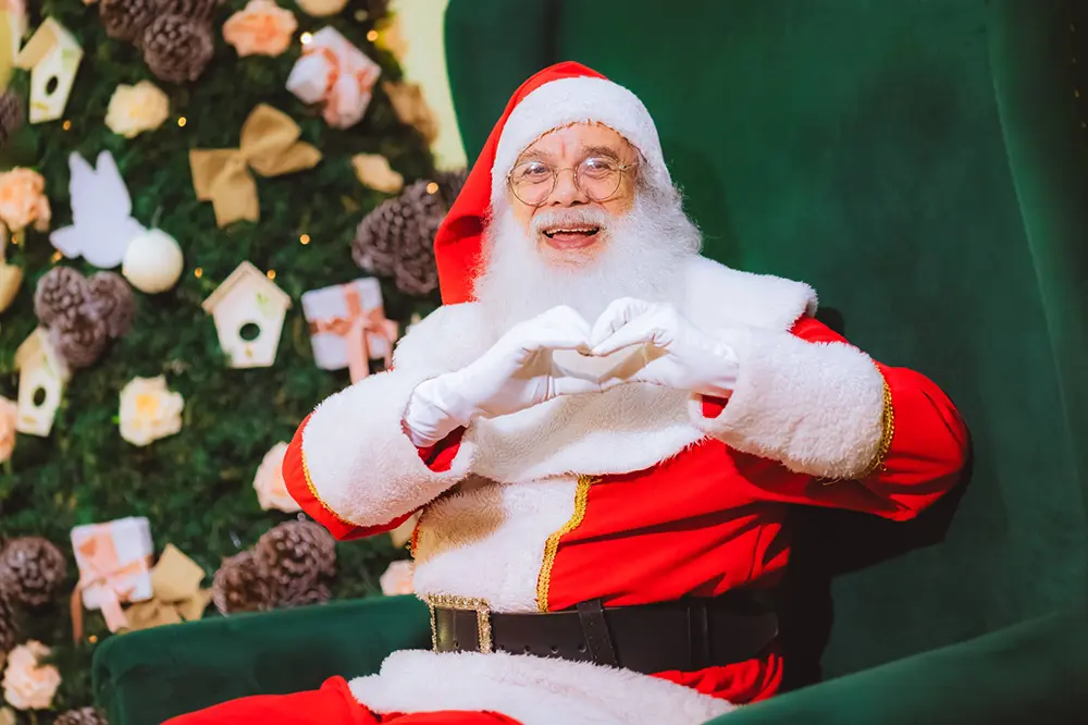 Jardim Musical e a magia do Natal tomam conta do Shopping Jardim das Américas 3 Papai Noel