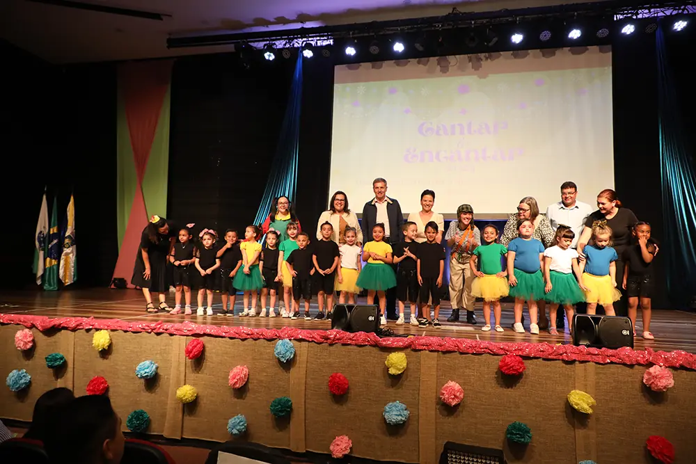 17ª edição do Projeto Cantar e Encantar é realizada em Pinhais 2 Projeto Cantar e Encantar