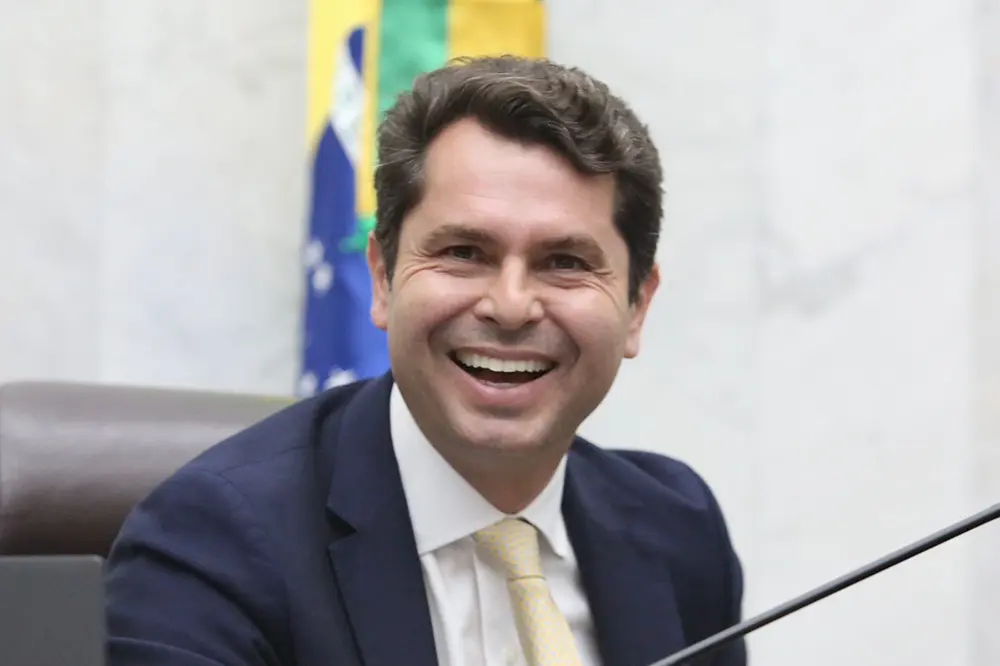 Deputado Alexandre Curi é, novamente, eleito presidente da Assembleia para o biênio 2025/26 1 Deputado Alexandre Curi (PSD), presidente eleito da Alep