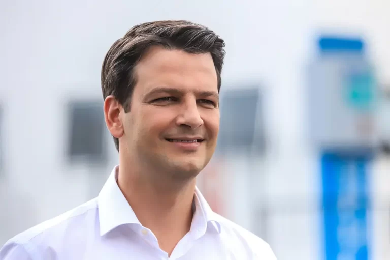 Prefeito eleito de Curitiba, Eduardo Pimentel
