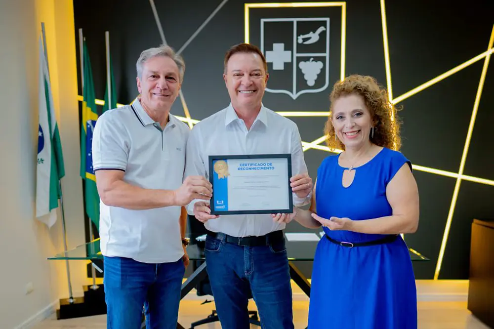 Colombo recebe o Selo Ouro Nacional de Compromisso com a Alfabetização 9 Compromisso com a Alfabetização