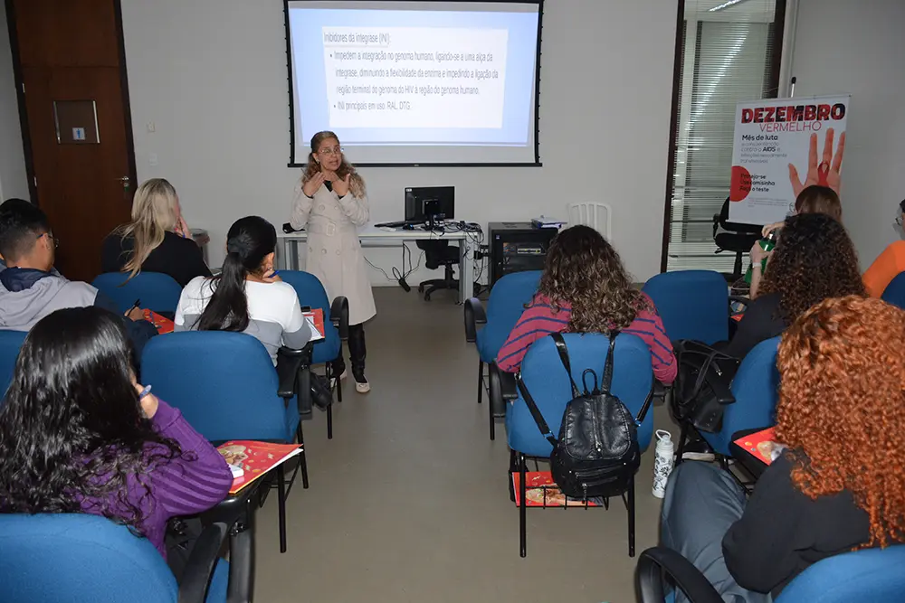 Dezembro Vermelho: Prefeitura de Pinhais realiza capacitação com profissionais de saúde 1 Dezembro Vermelho