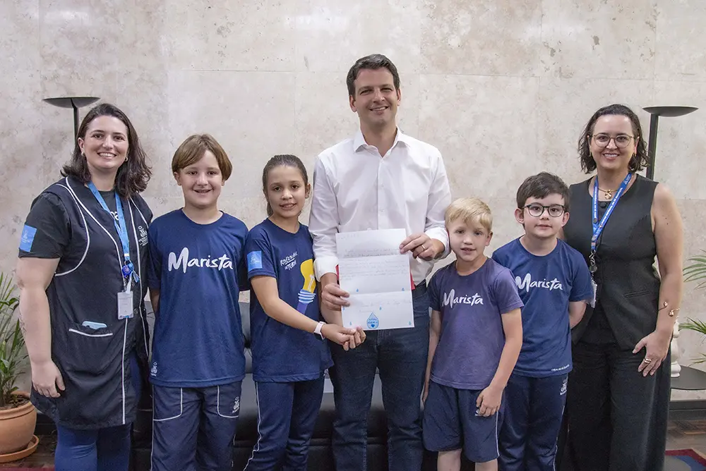 Pimentel reforça o compromisso de cuidado aos rios de Curitiba em encontro com prefeita-mirim 4 rios de Curitiba