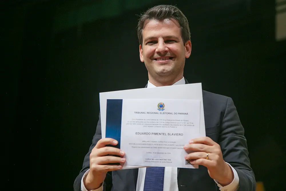 Eduardo Pimentel é diplomado prefeito de Curitiba pela Justiça Eleitoral 7 Prefeito eleito de Curitiba, Eduardo Pimentel