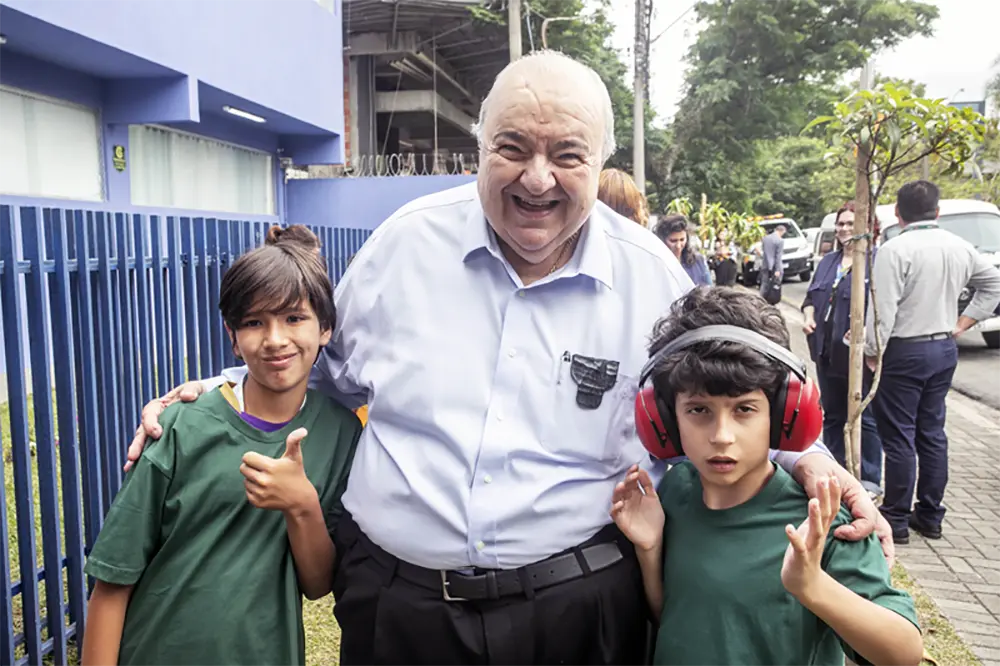 Rafael Greca inaugura complexo para curitibinhas que precisam de atendimento educacional especializado 7 complexo para curitibinhas