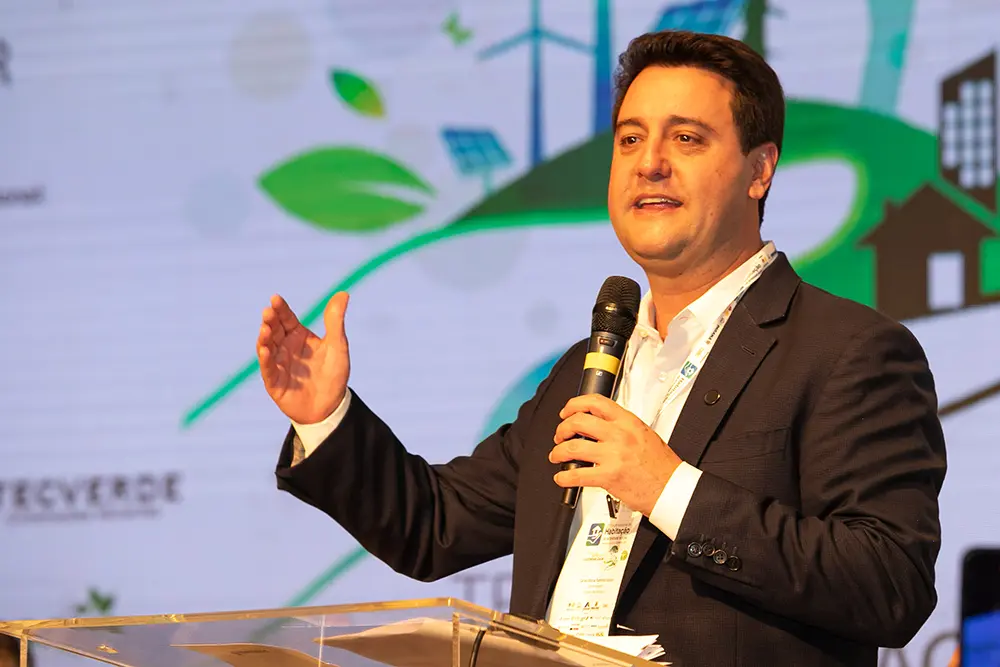 Paraná firma convênio com BID e Caixa para novas fases do Casa Fácil 6 Casa Fácil