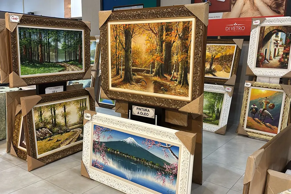 Exposição no Alto da XV Mall apresenta obras de artista uruguaio 7 Alto da XV Mall