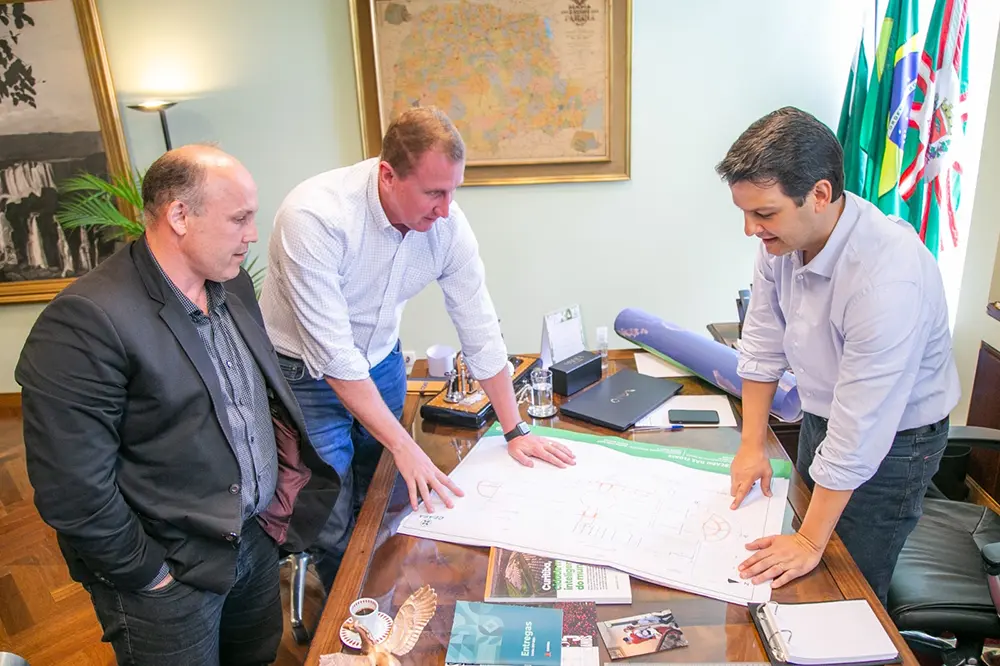 Eduardo Pimentel discute projetos para fortalecer Segurança Alimentar e agricultura familiar em Curitiba 7 Eduardo Pimentel