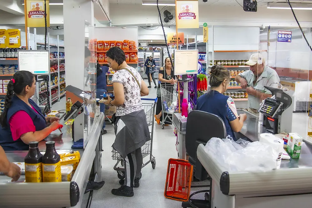 Preço do leite cai mais uma vez na Semana da Economia dos Armazéns da Família de Curitiba 3 Preço do leite