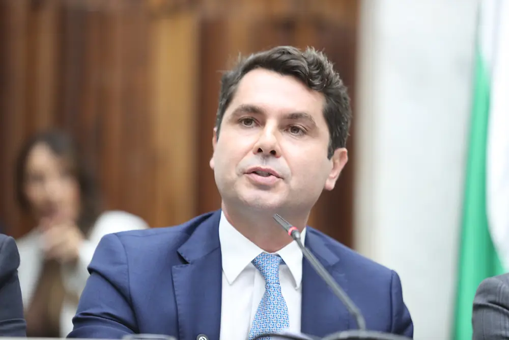 Posse de Alexandre Curi na Presidência da Alep traz renovação após “era Traiano” 3 Posse de Alexandre Curi