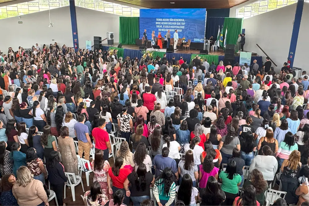 Formação Continuada dos Profissionais da Educação de Campina Grande do Sul reúne mais de 900 participantes 4 Formação Continuada