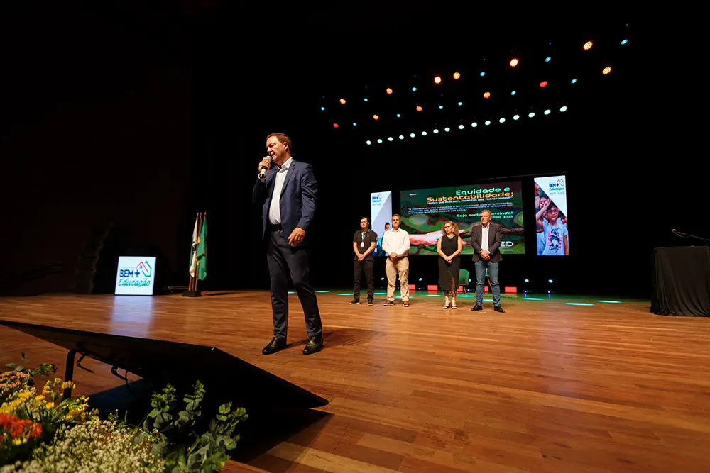 Formação Continuada inicia ano letivo em Colombo com palestra sobre Equidade e Sustentabilidade 6 Formação Continuada