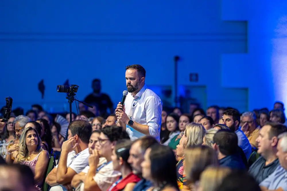 Estado do Paraná anuncia 32 mil chromebooks para a rede e conectividade para 150 escolas 3 roni miranda