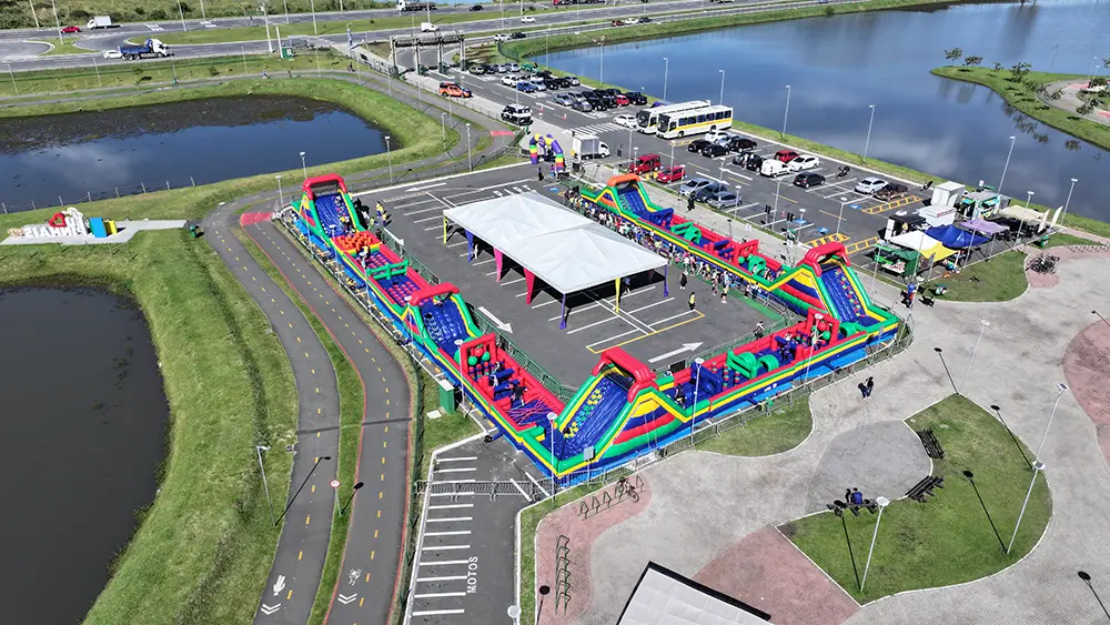 Maior circuito inflável da América Latina é inaugurado no Parque das Águas de Pinhais 3 circuito inflável