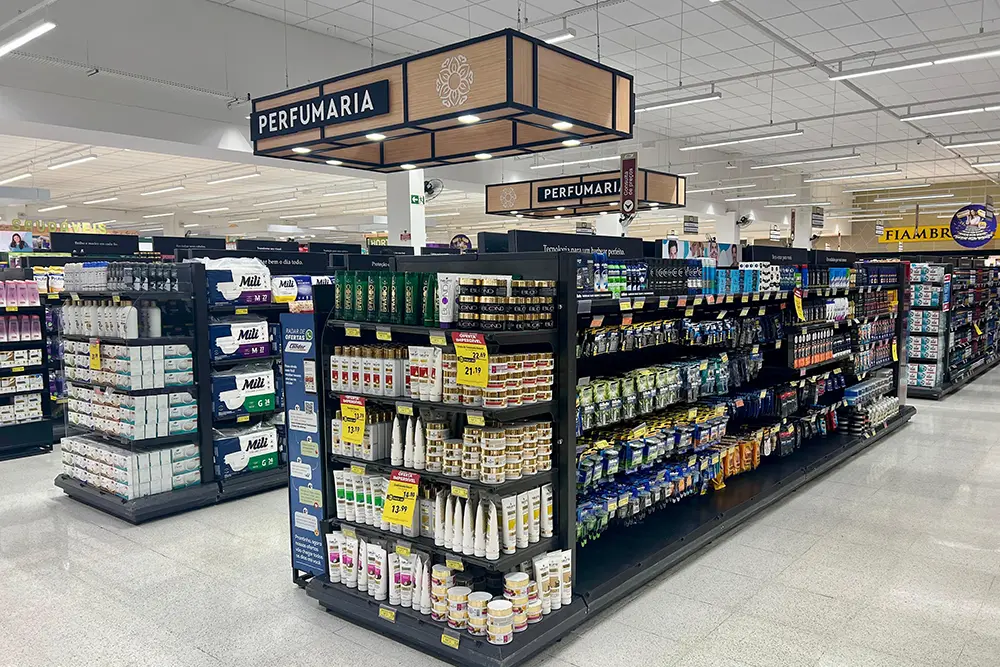 Condor investe R$ 3 milhões em revitalização de loja em São José dos Pinhais 3 Condor