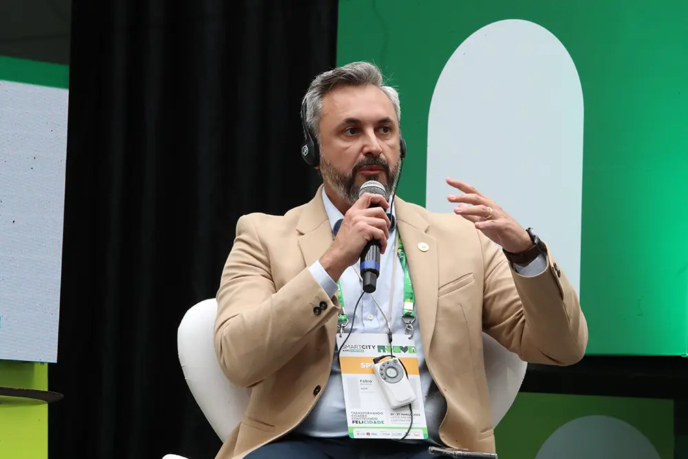 Deputado Fábio Oliveira fala sobre as iniciativas tecnológicas e de gestão promovidas pela Alep 1 Deputado Fábio Oliveira