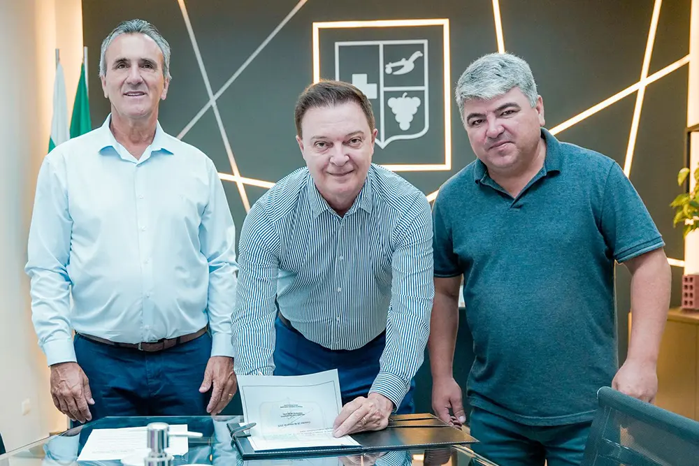 Prefeito Helder Lazarotto pede licença do cargo e viaja em missão oficial 4 Prefeito Helder Lazarotto