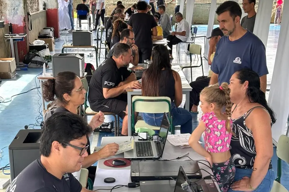 PCPR na Comunidade leva atendimento para moradores do município de Pinhais 2 PCPR na Comunidade