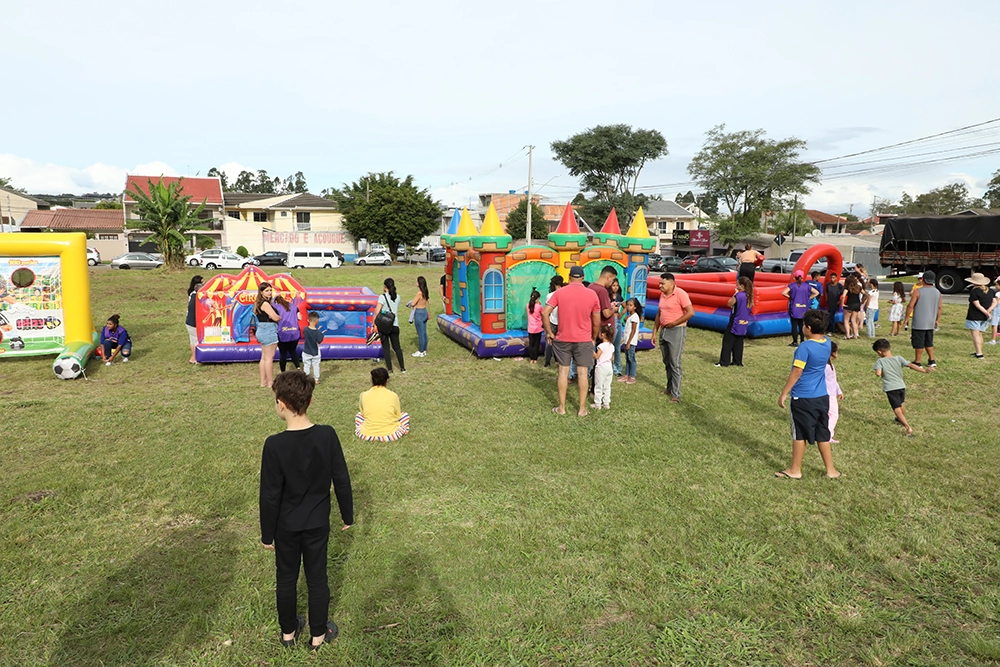 Praça do Lazer e da Cultura, em Pinhais, reúne cerca de 800 pessoas no primeiro encontro do ano 9 Praça do Lazer e da Cultura