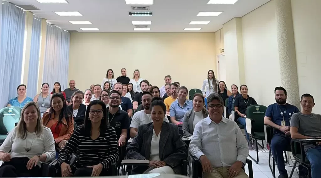 Pinhais adota metodologia inovadora da Anvisa em capacitação da Vigilância Sanitária 7 Capacitação