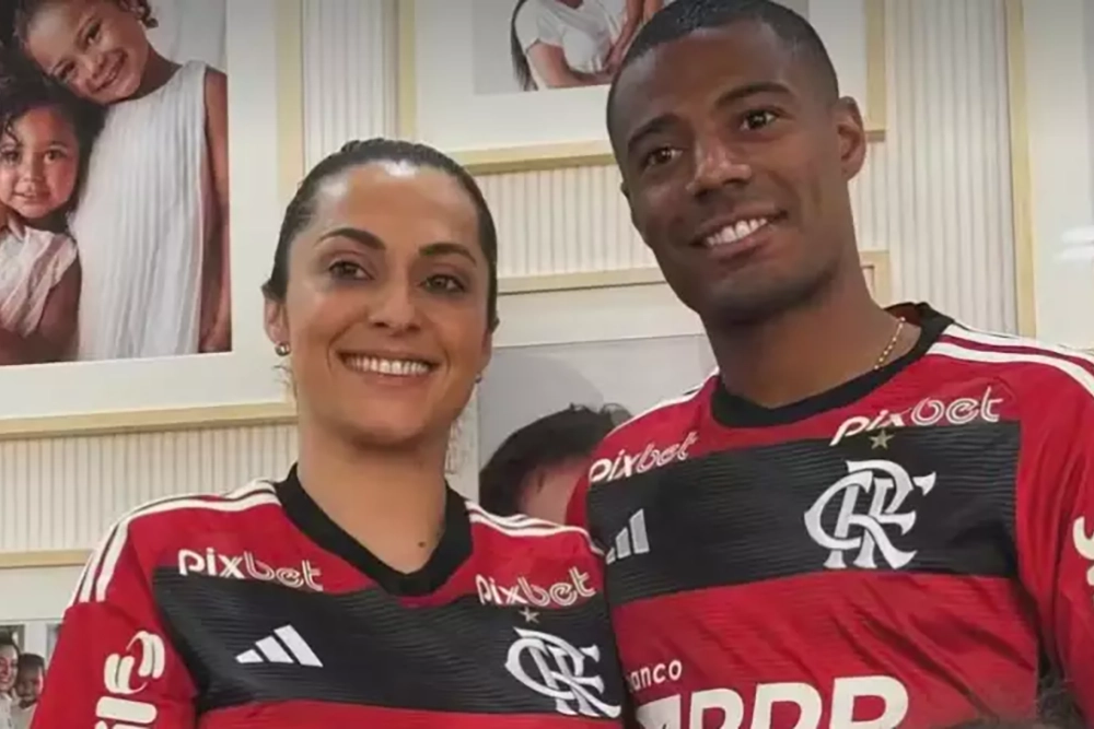 Esposa de De La Cruz causa polêmica ao revelar dificuldade em torcer pelo Flamengo 2 De la Cruz de saída do Flamengo