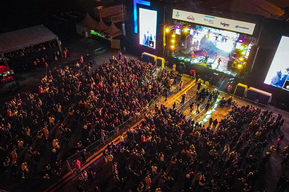Shows de aniversário movimentaram quase R$ 1,5 milhão na economia de Pinhais 9 show raça negra pinhais foto divulgação
